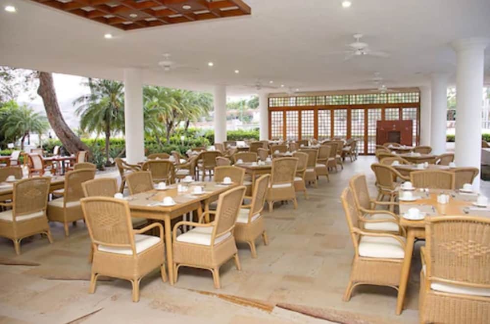 Hotel Tamaca Beach Resort 36/51