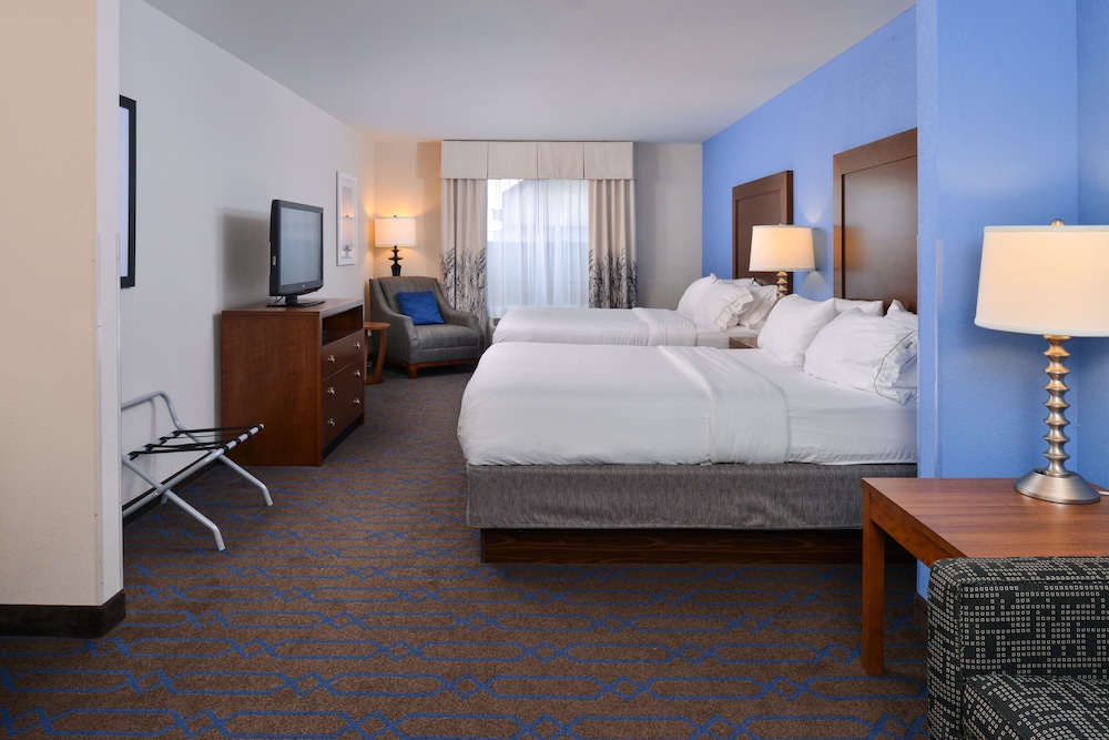 Holiday Inn Express Hotel and Suites Terre Haute 27/73