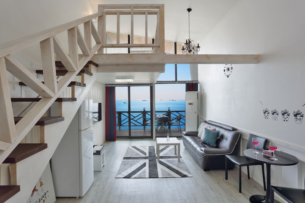 Healing View Pension 40/50