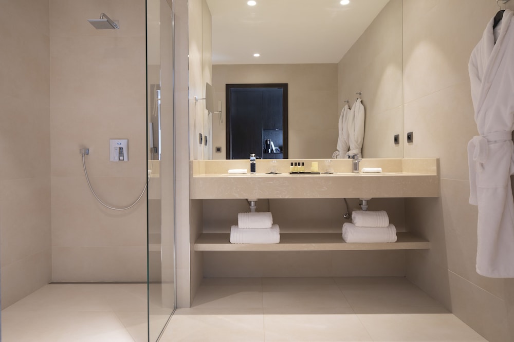 Royal Hainaut Spa and Resort Hotel 36/37