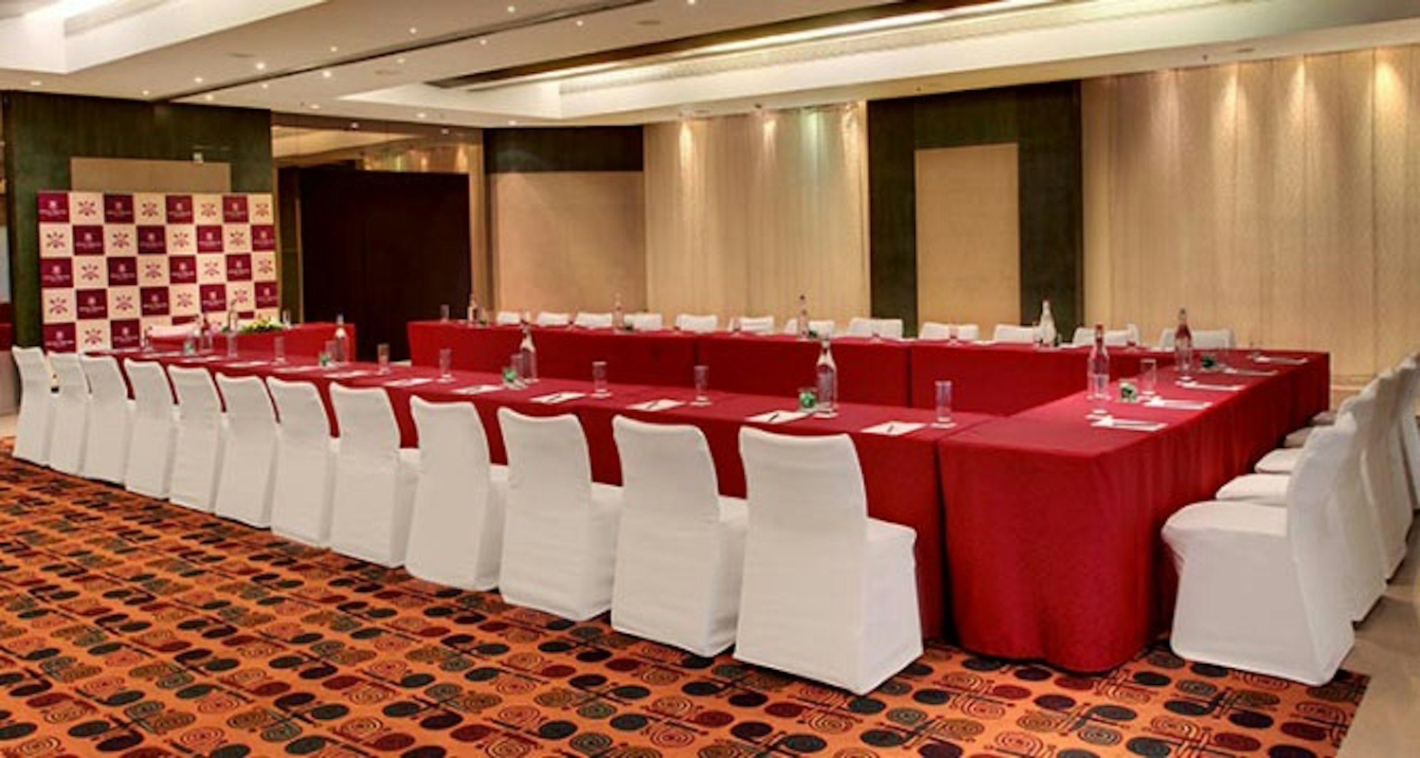 Royal Orchid Hotel Bangalore 39/41
