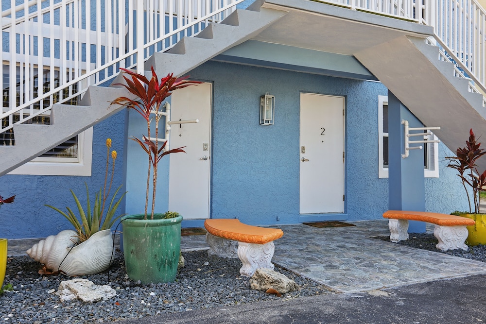 Coco Sands Beachside Cottages 6/63