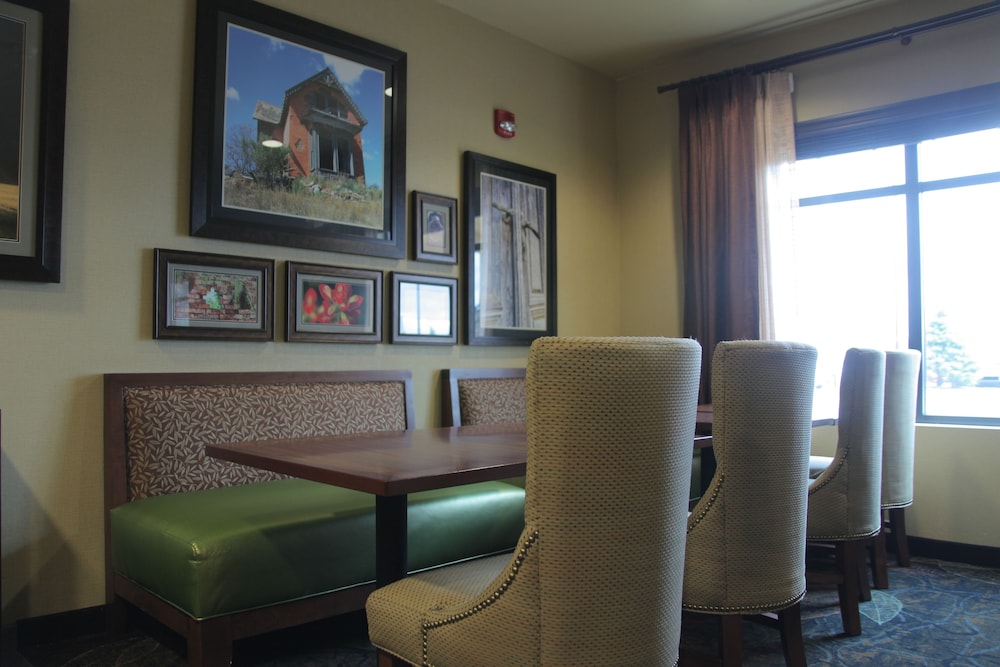 Little Missouri Inn Suites 32/45
