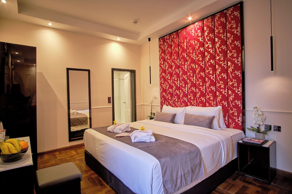 Bay, Petite, Single, Double Bed