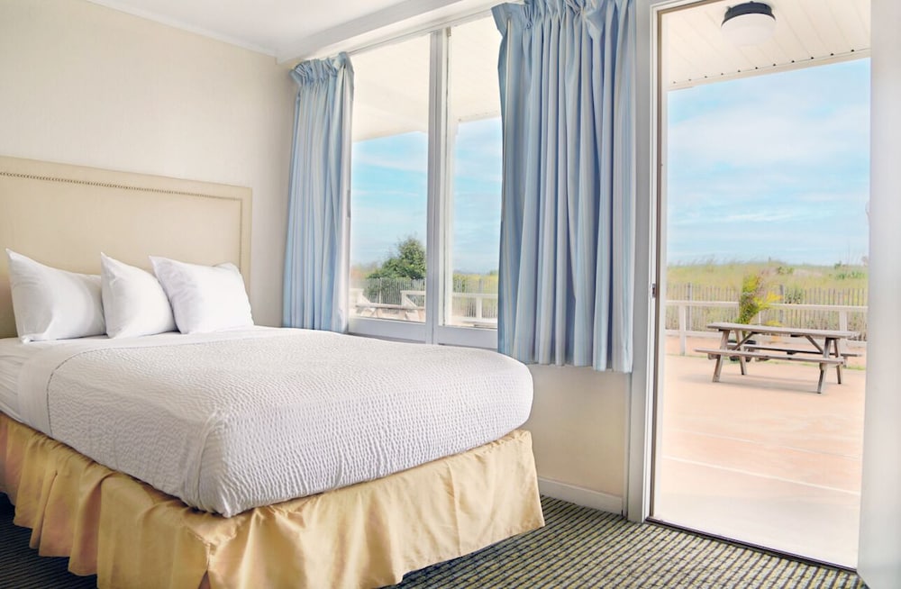 Standard, 2 Double Beds, Beach Front
