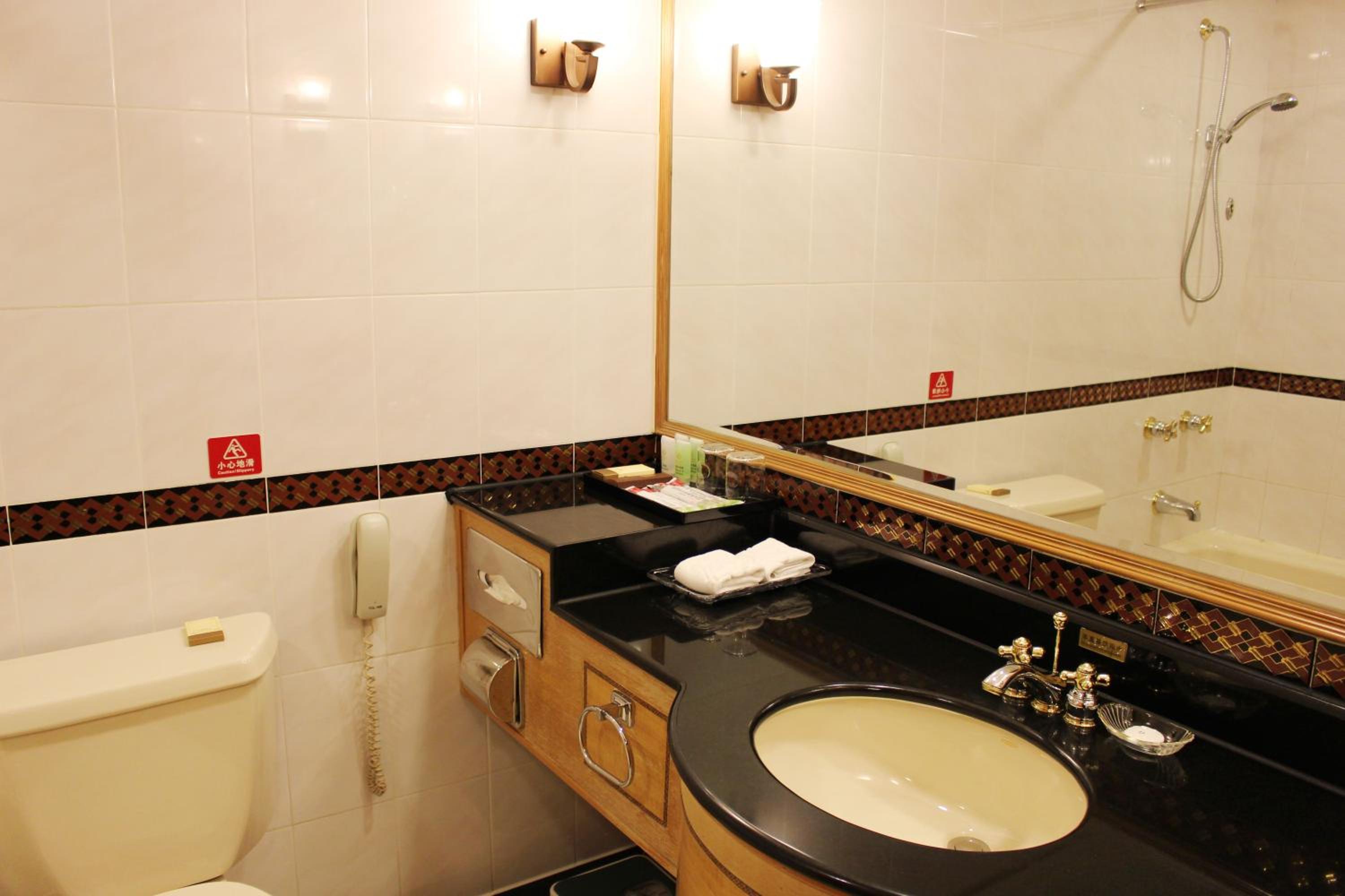 Guangzhou Panyu Hotel 54/55