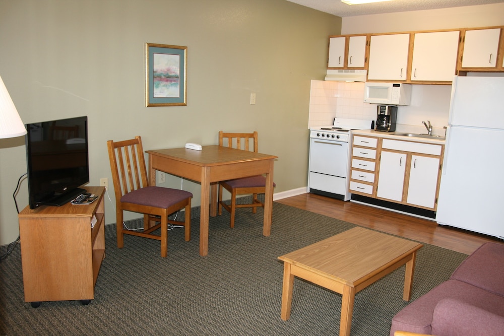 Affordable Suites Lexington 23/28