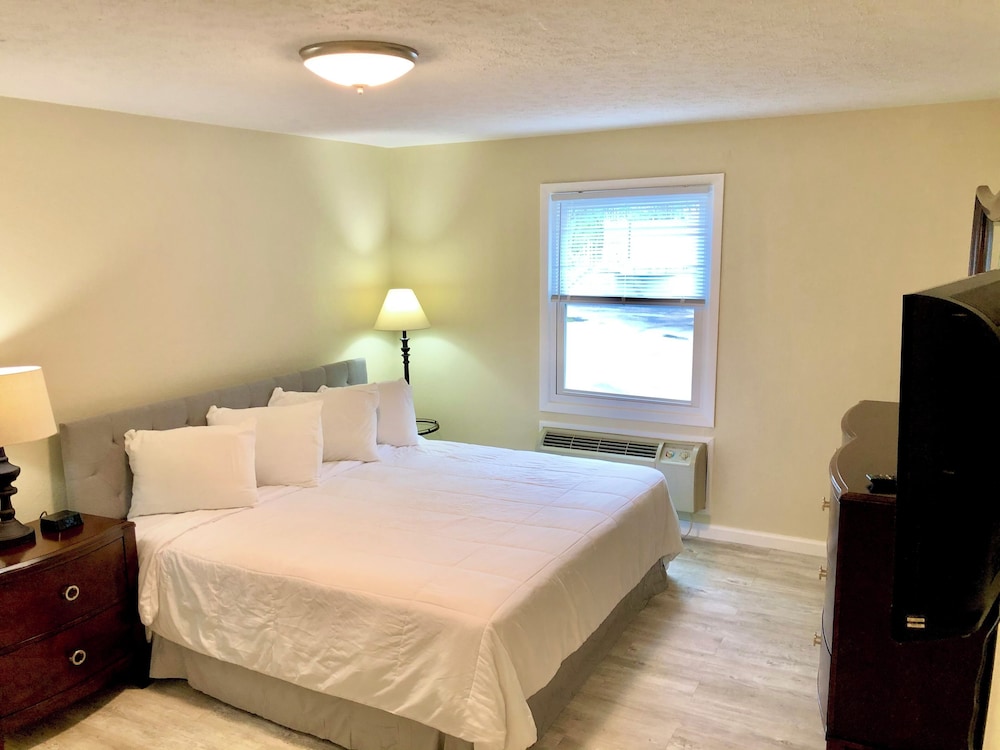 The Bicentennial Inn 18/60