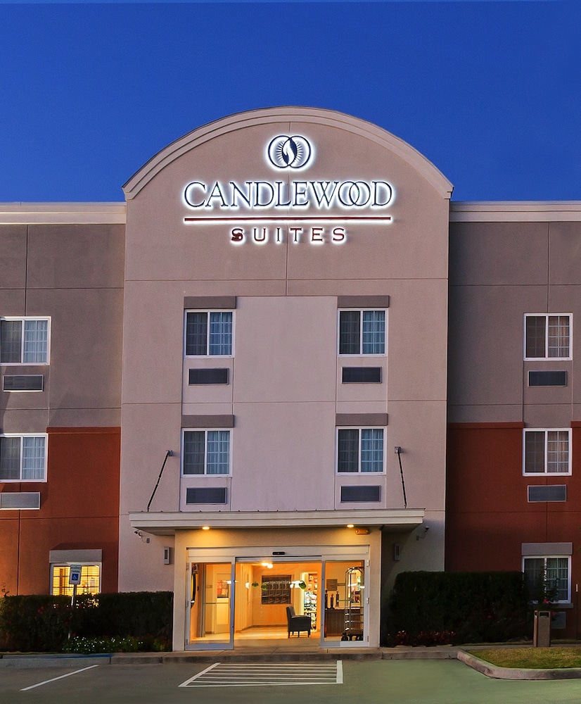 Candlewood Suites Pearland 1/37