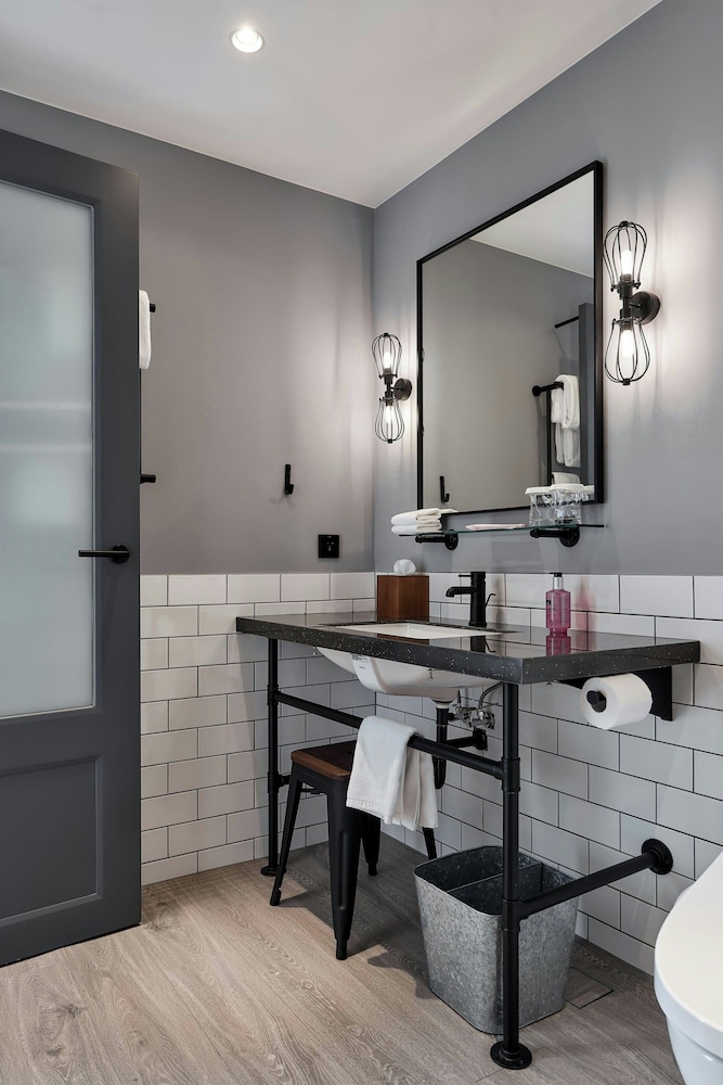 Moxy Taichung 34/42
