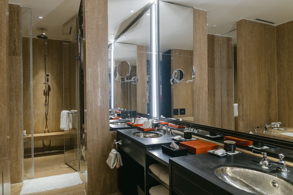 Grand Hyatt Gurgaon 46/48