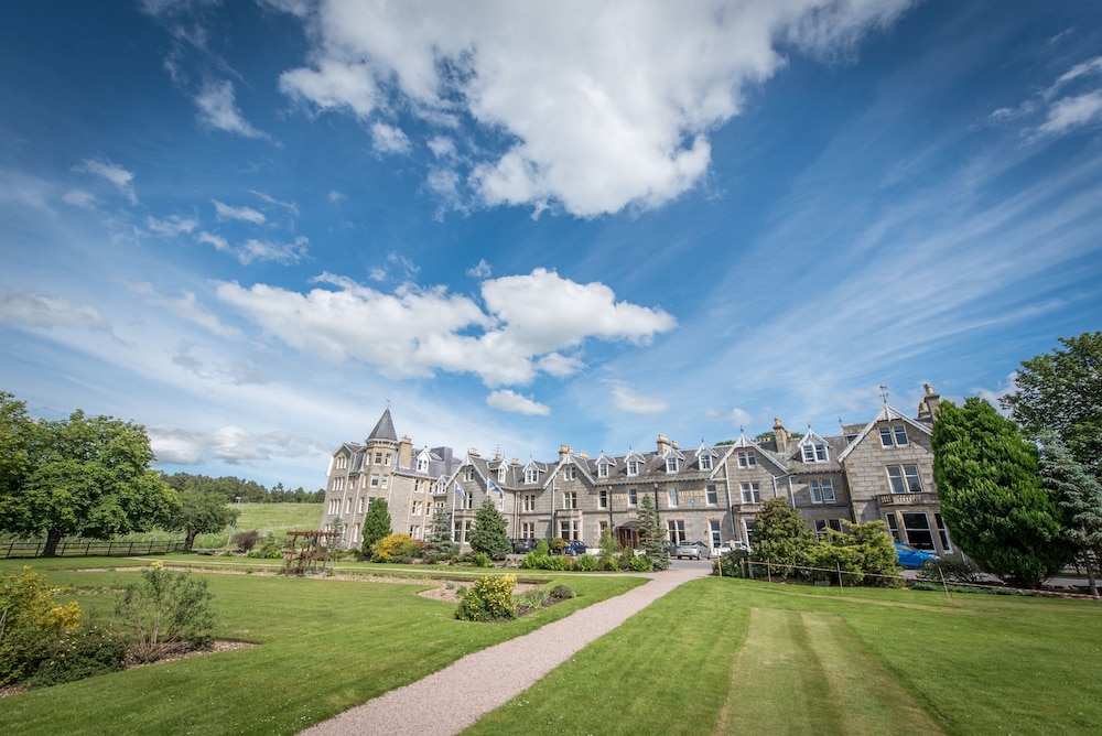 NETHYBRIDGE HOTEL 37/71