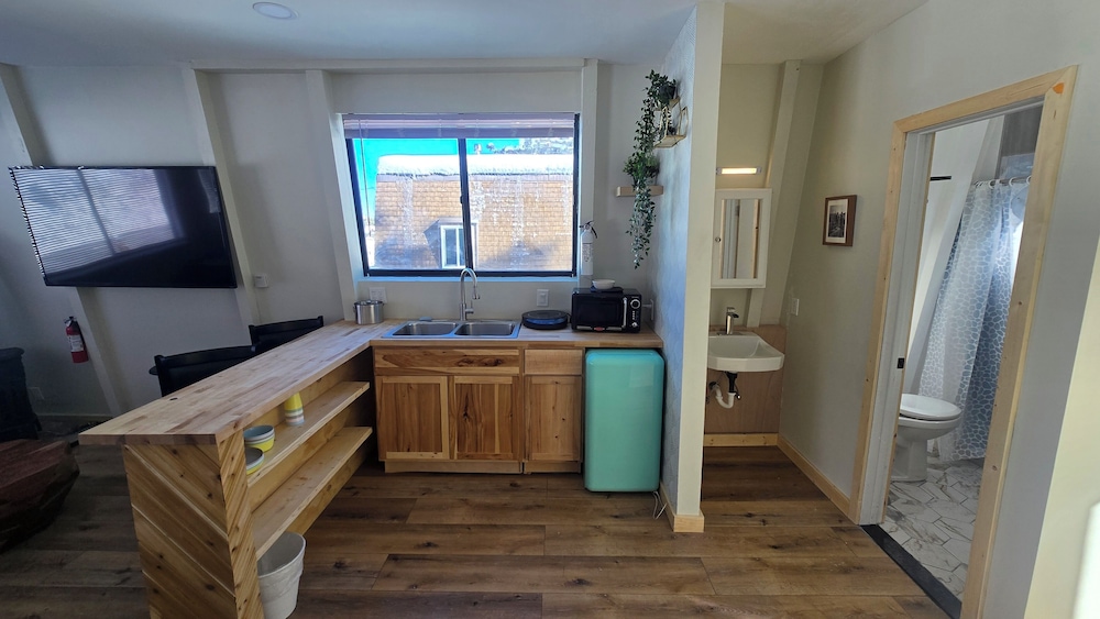 Cinnamon Bear Inn 57/80