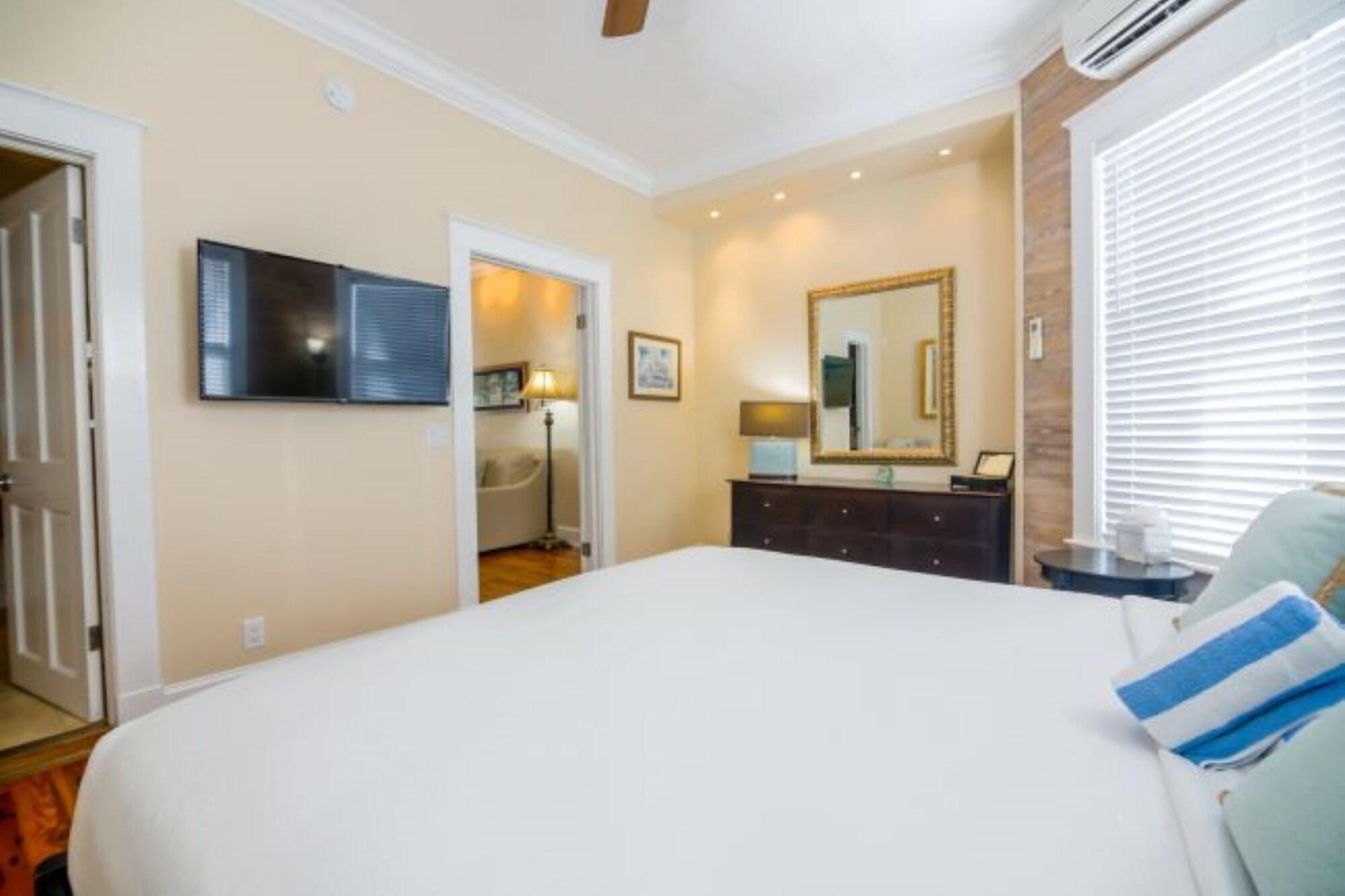 Melia, Suite, King Bed