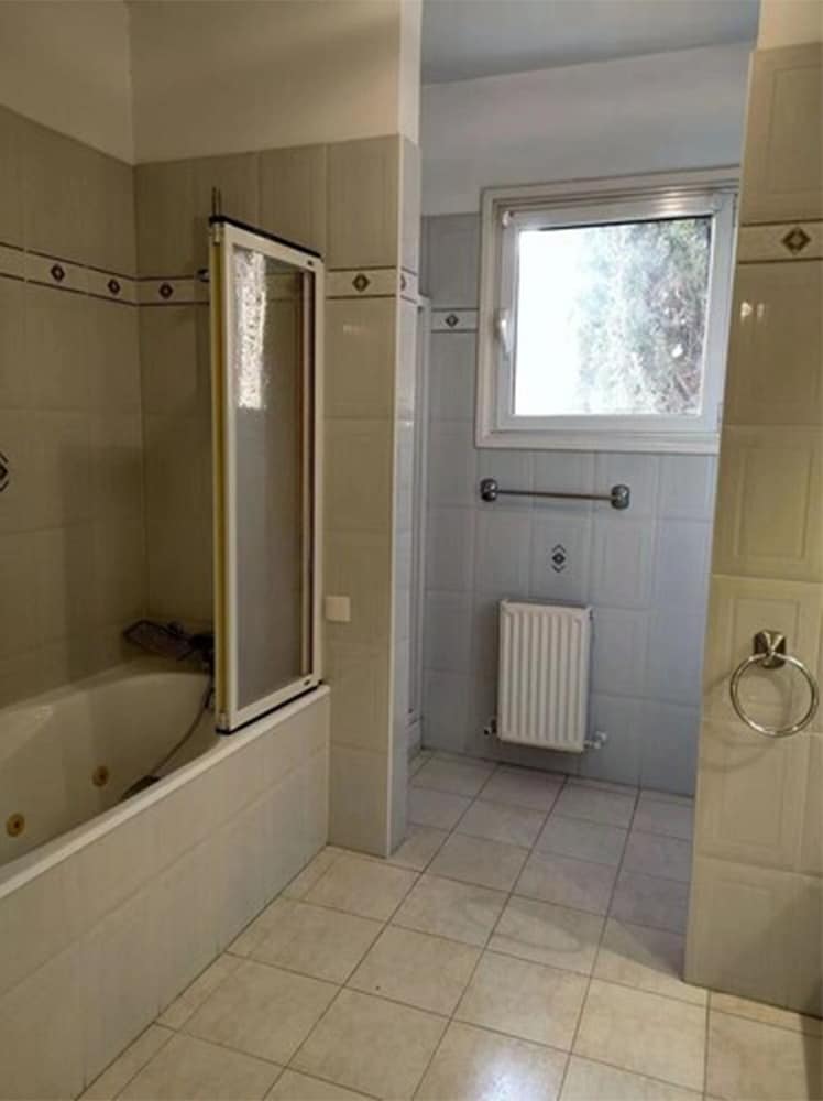 St Elena Boutique Hotel 48/50