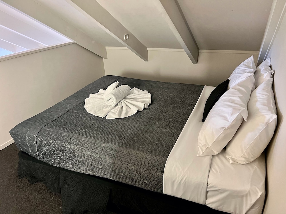 Anchor Lodge Resort 37/73