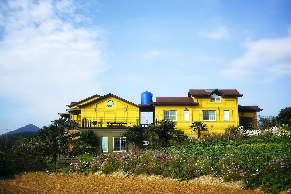 Tongyeong Mongdol House Pension 2/50