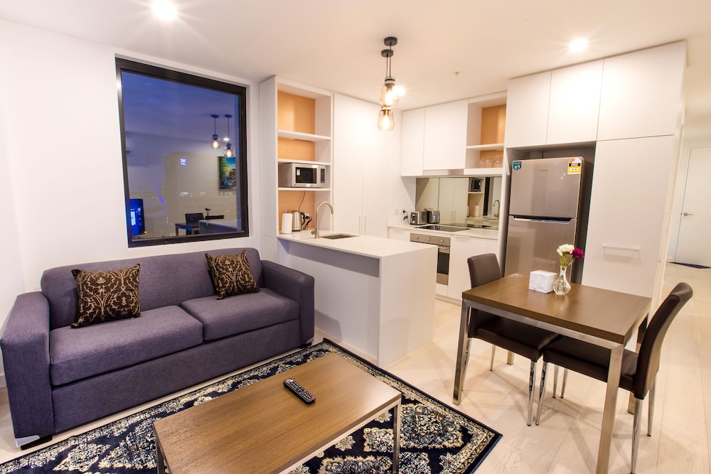 Spencer Street Apartments 25/41