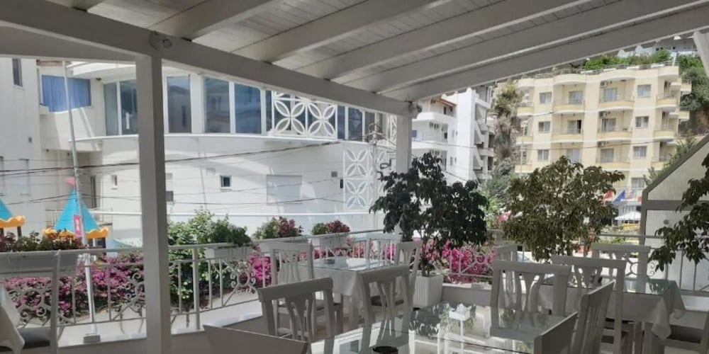 Hotel Ceko 44/50