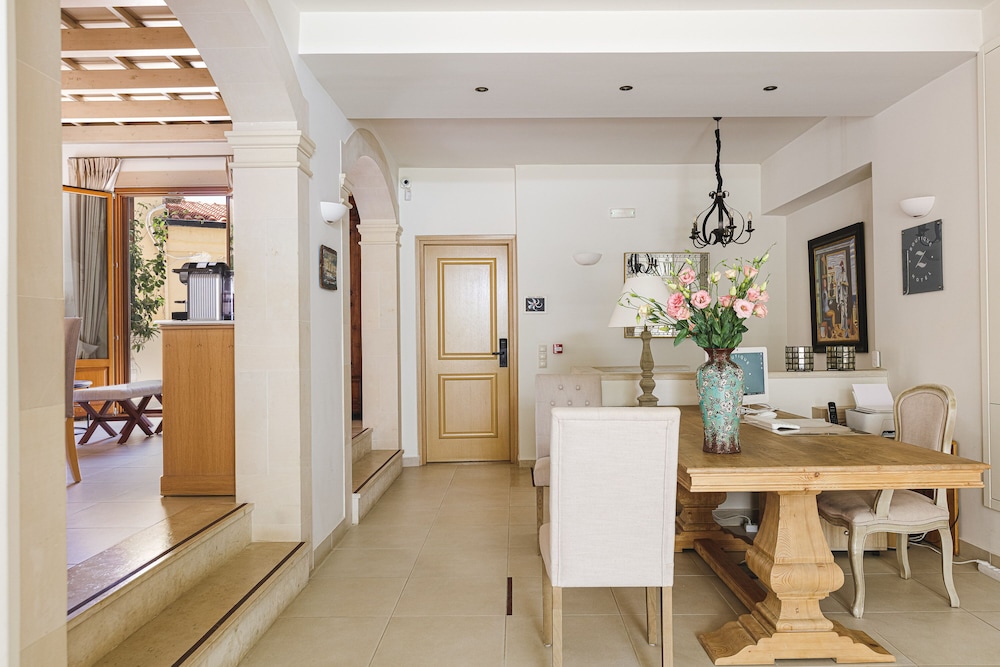 Z Boutique Hotel 4/50