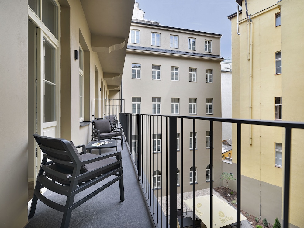 Ea Hotel New Town 20/47
