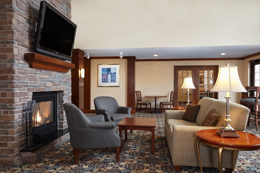 Staybridge Suites Milwaukee Airport South 38/53