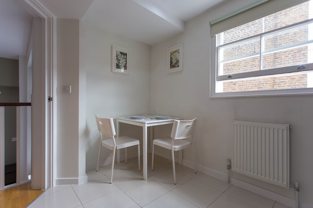 Princes Square Serviced Apartments 33/50