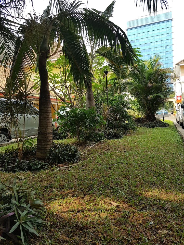 Hotel Royal Juanda 28/38