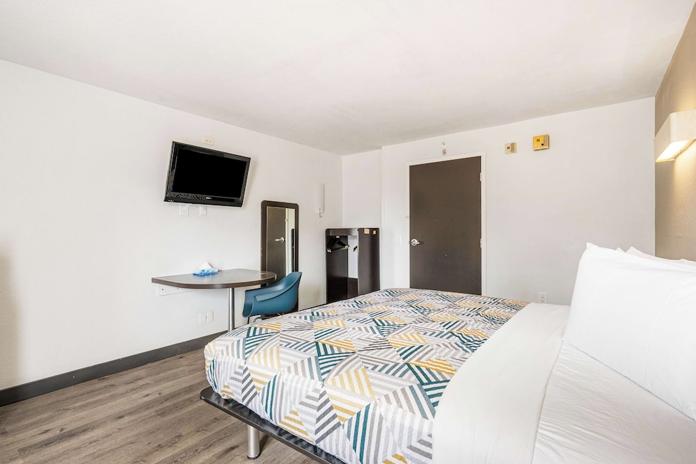 STANDARD, KING BED