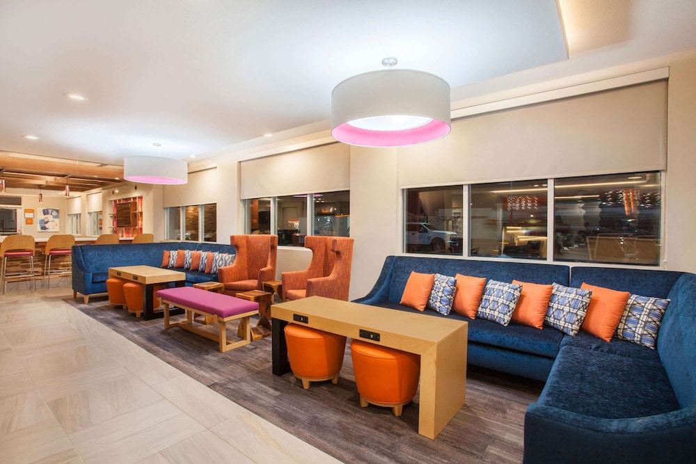 La Quinta Inn & Suites by Wyndham Madera 20/28