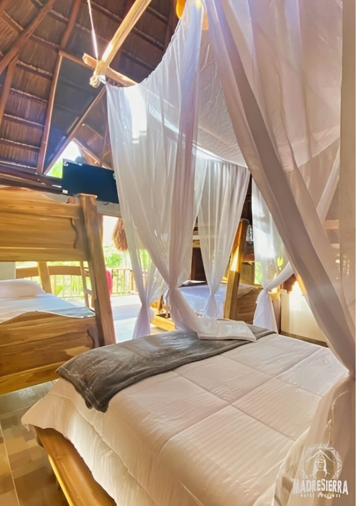 SUPERIOR, CABIN