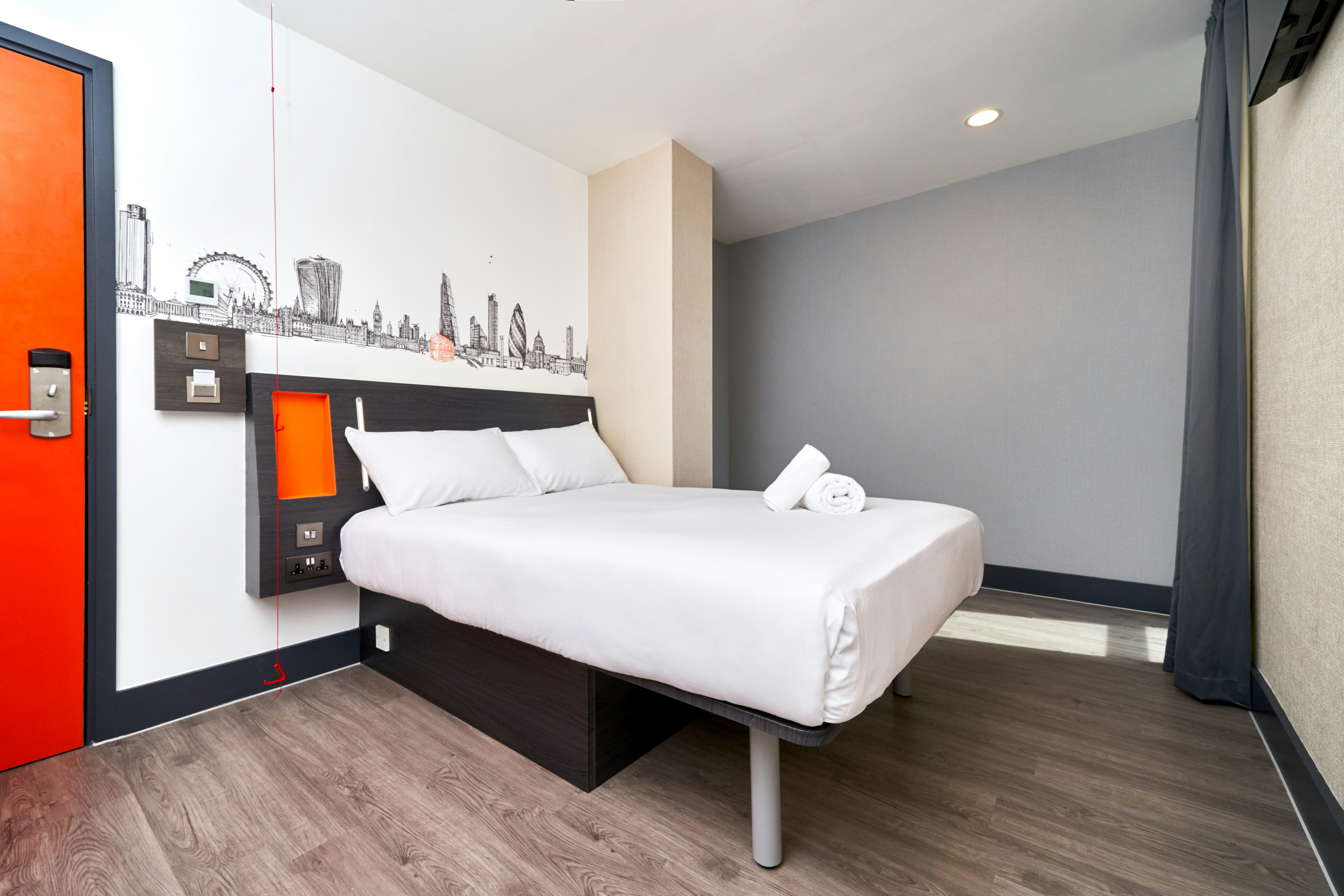 easyHotel London City Shoreditch 10/16