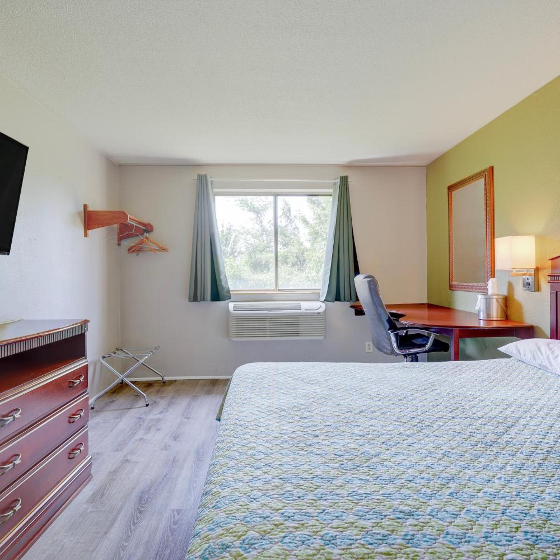 Coldwater Inn & Suites near I 69 27/59