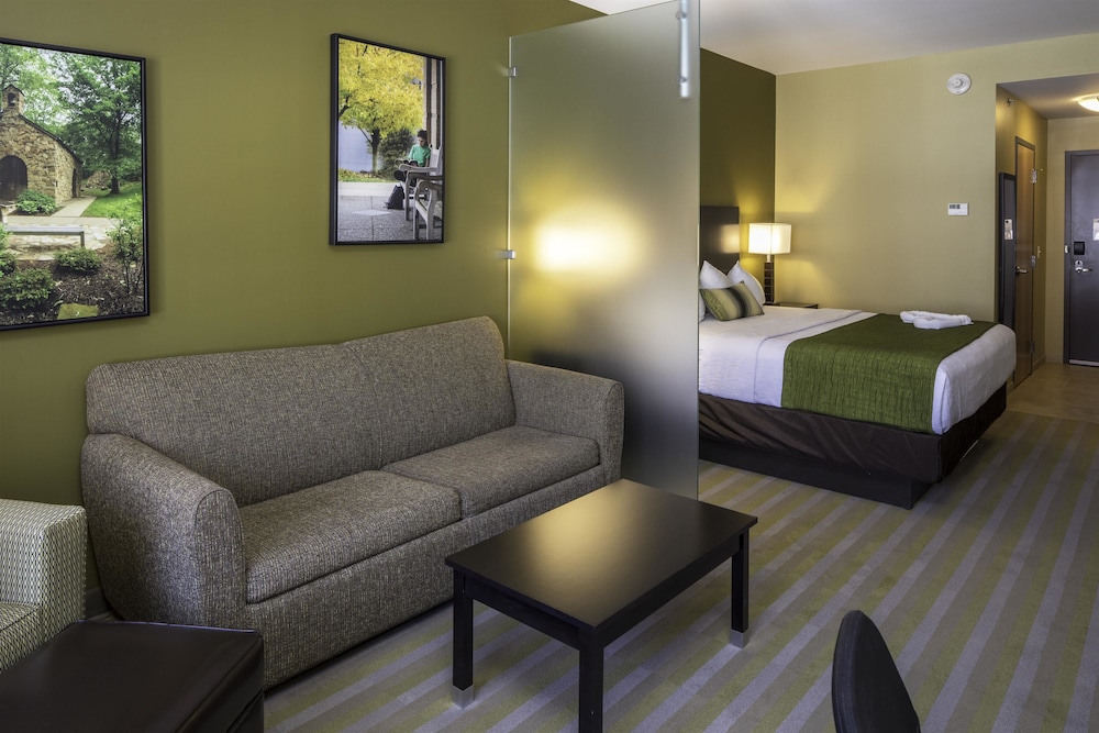 Best Western Plus Franciscan Square Inn and Suites Steubenville 18/47