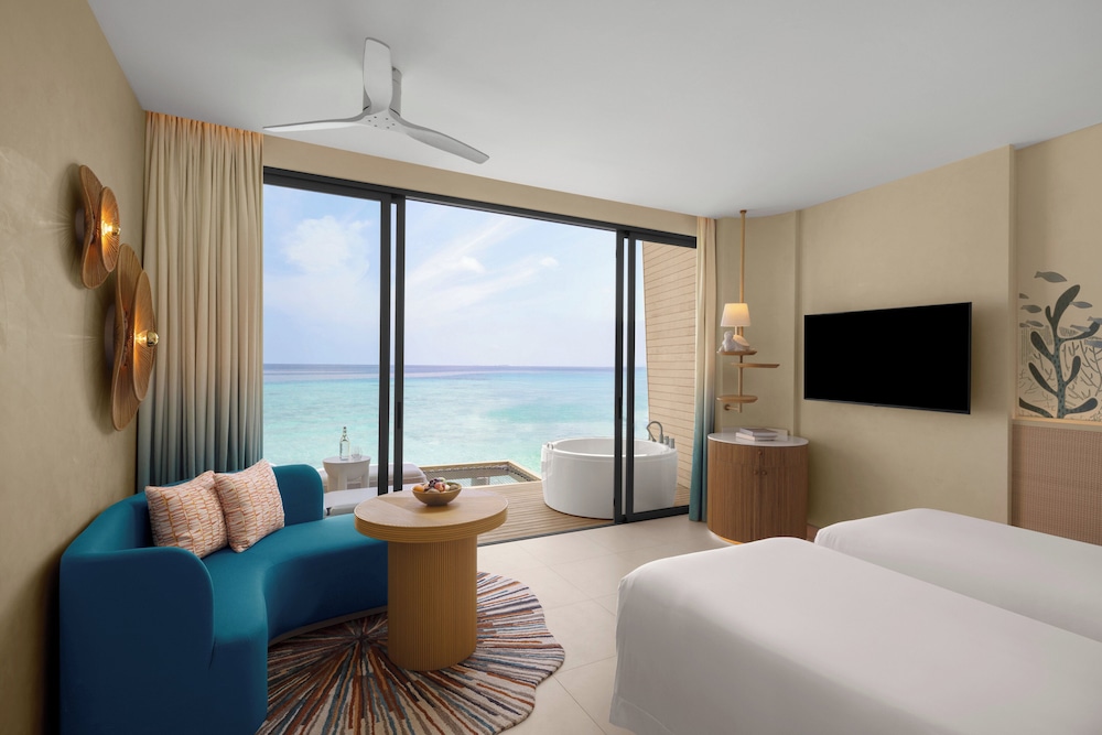 Hollywood, Overwater, Sunset, Villa, Twin Beds, Jetted Tub