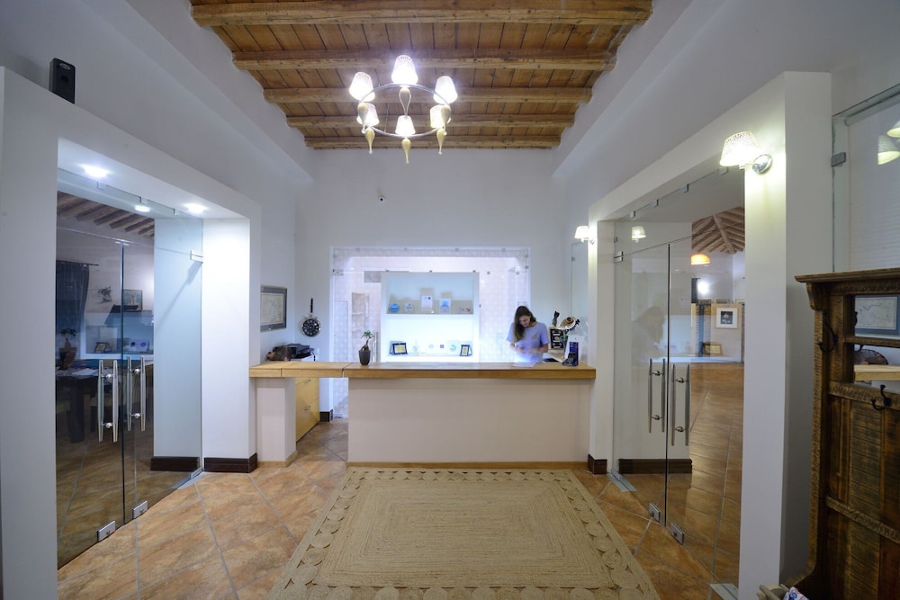 Varos Village Boutique Hotel 4/49