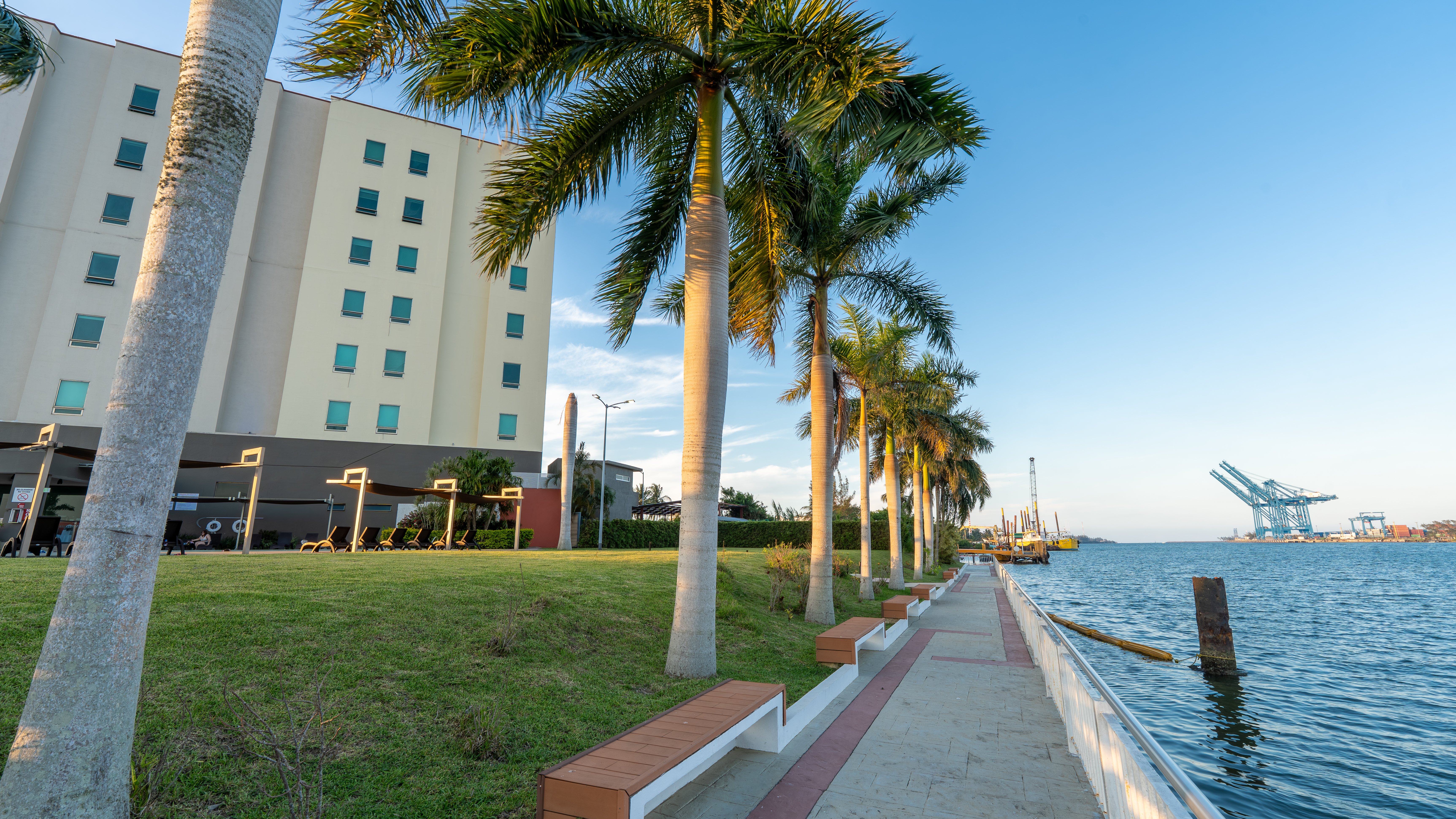 Holiday Inn Express Tuxpan 72/78