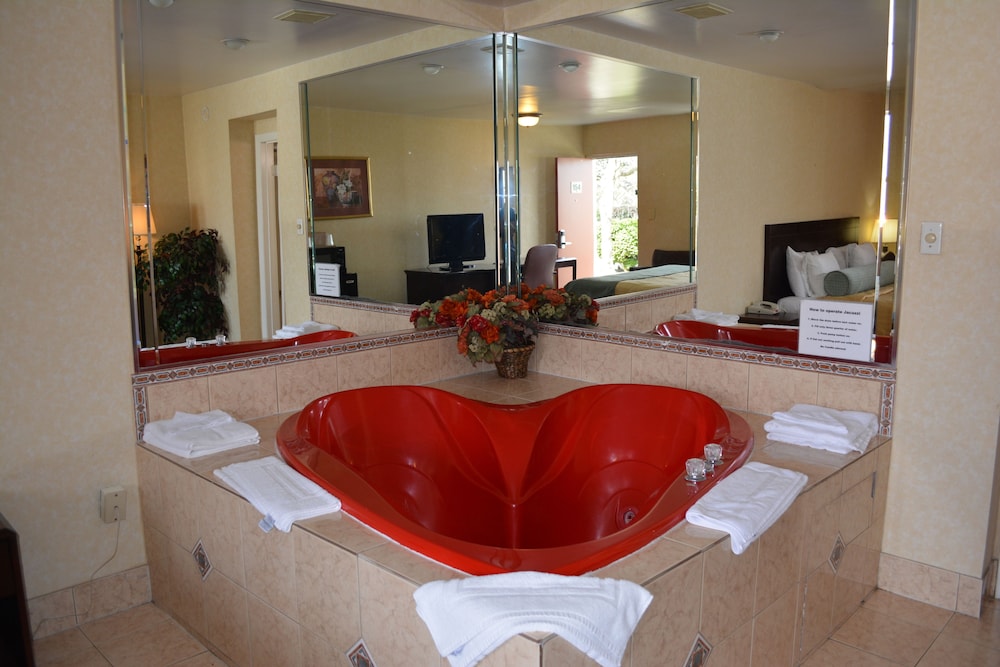 Budget Inn-Falls Church 34/39
