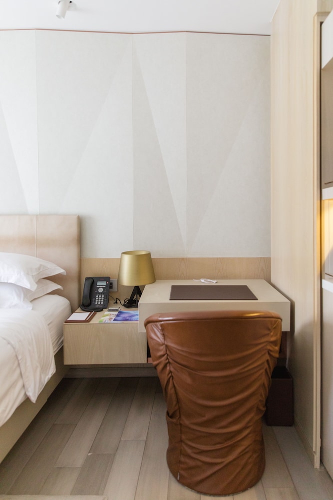 Naumi Hotel Singapore 20/45