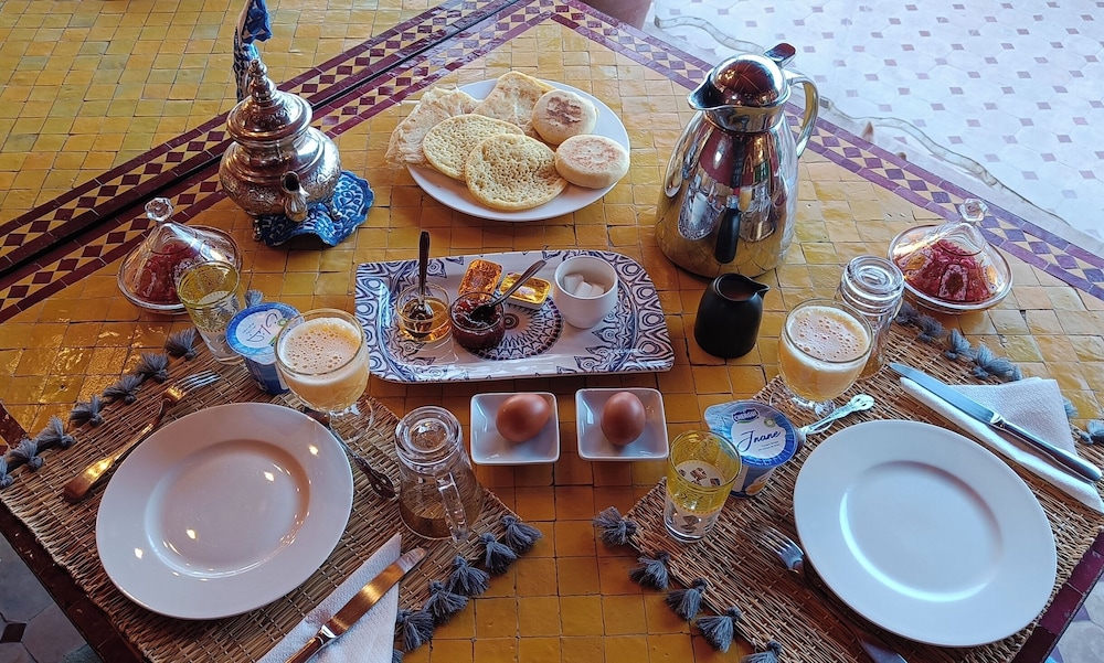 Riad Asrari 41/49