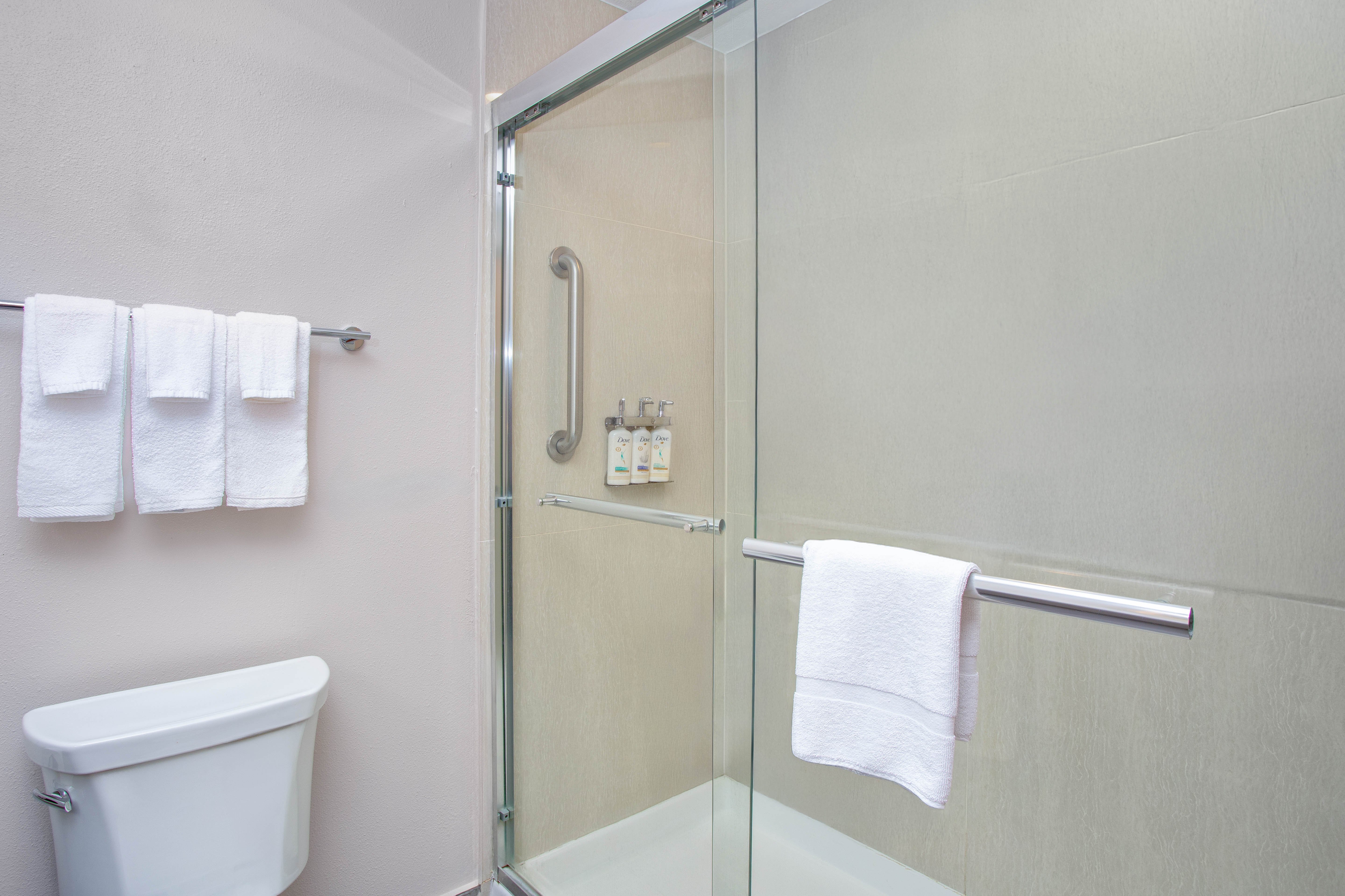Holiday Inn Express Suites Lantana 57/57