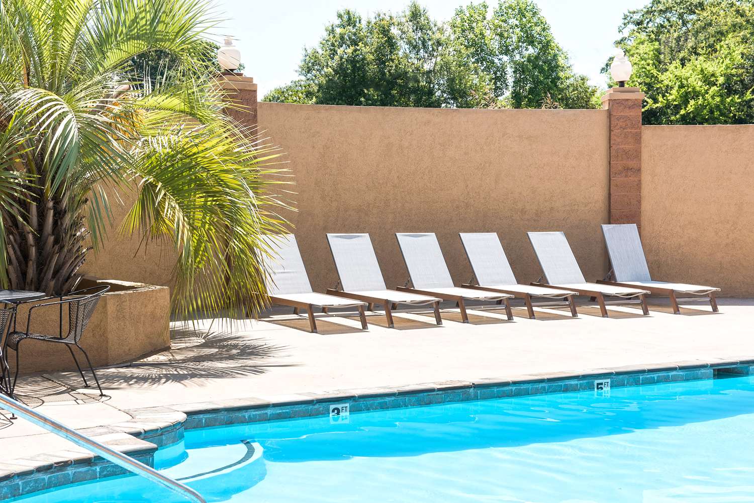 Americas Best Value Inn Suites Griffin 45/48