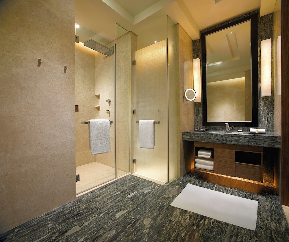 Hyatt Regency Guiyang 59/61