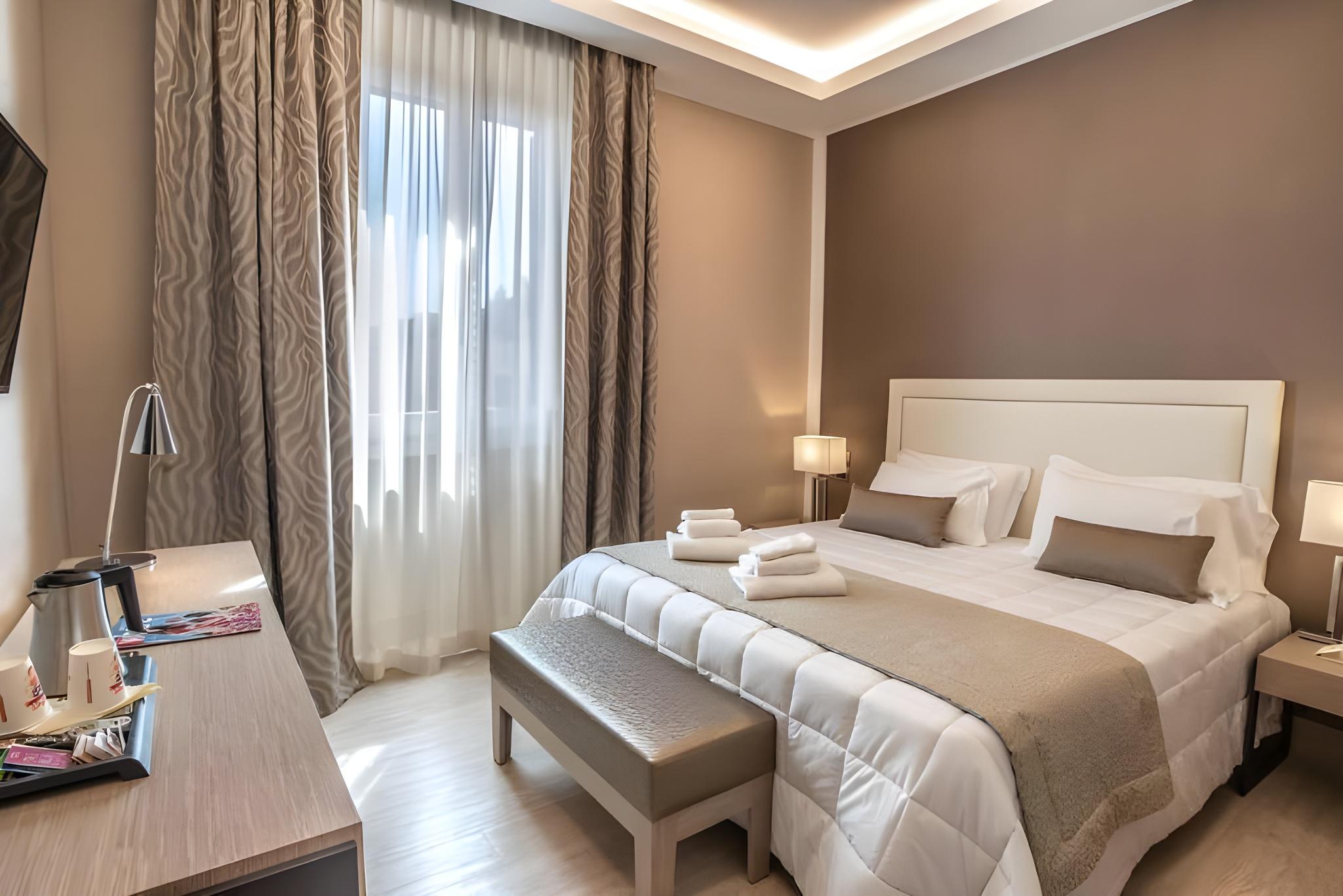 Triple Deluxe