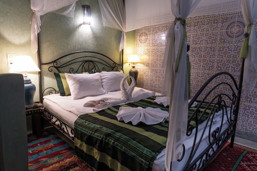 Riad Losra 21/67