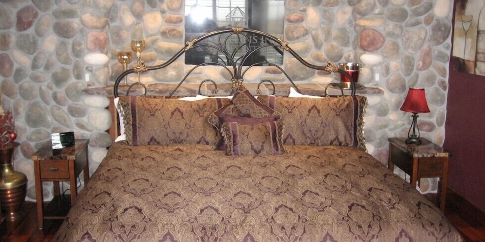 The Collins Inn And Seaside Cottages - Adults Only 62/77