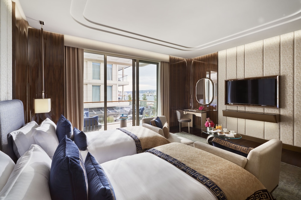 Mandarin Oriental Bosphorus, Istanbul 27/83