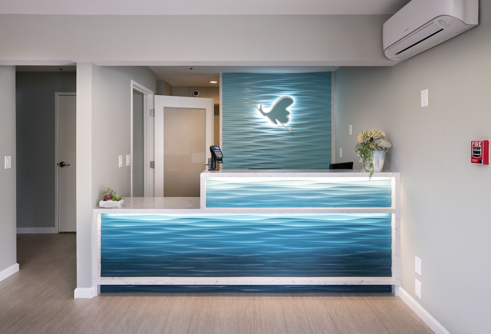 Mariposa Inn And Suites 10/40