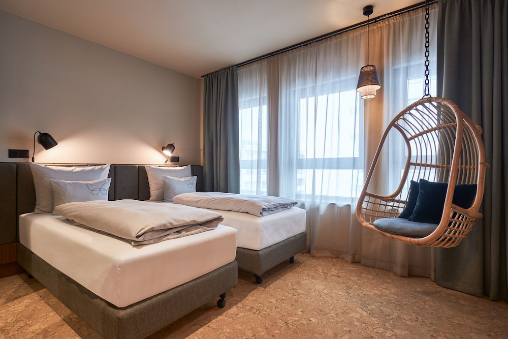 URBAN COCOON, TWIN BEDS