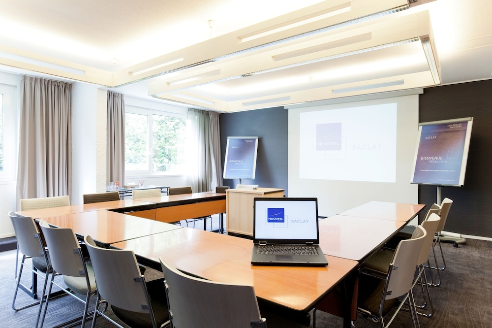 Novotel Paris Saclay 64/74